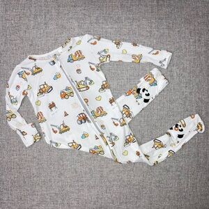 Bellabu Bear 2/3T zip bamboo pjs with hand and feet covers NWOT